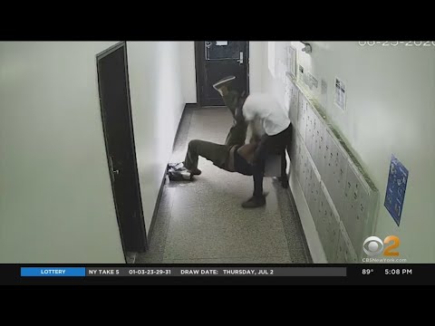 Violent Mugging In The Bronx Caught On Camera