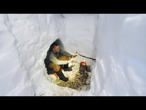 Survival Camping 9ft/3m Under Snow - Giant Winter Bushcraft Shelter and Quinzee