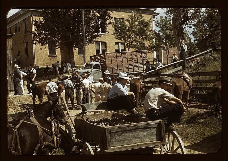 farmers at trade market in the old days
