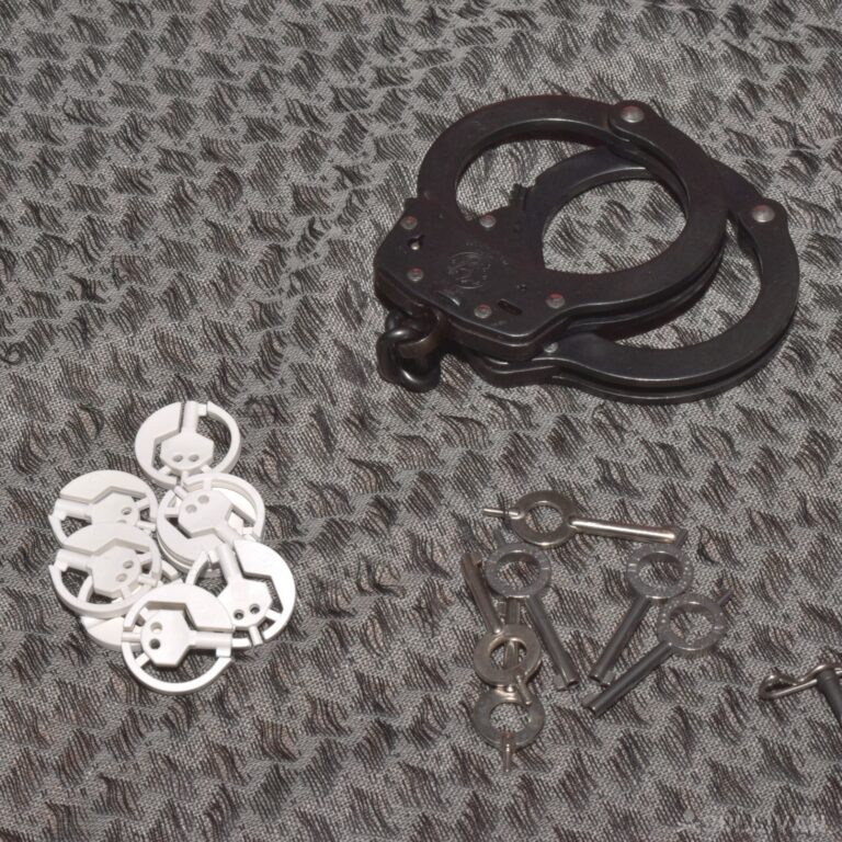 handcuffs and keys